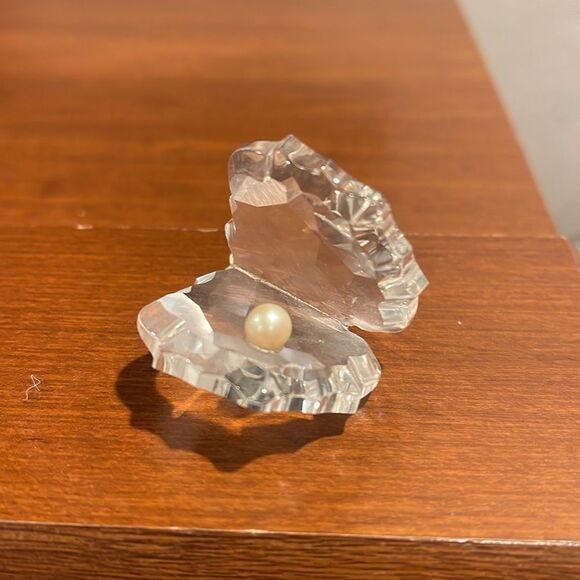 Swarovski Crystal Oyster Clam Shell With Pearl 2.5" x 2" - Picture 2 of 2